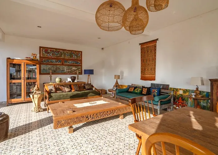 Honu Studio Living